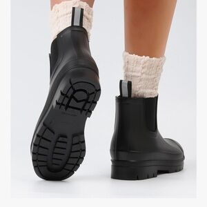 Sleek Black Winter Rain Boots